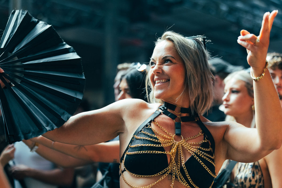 Loading... just a sec